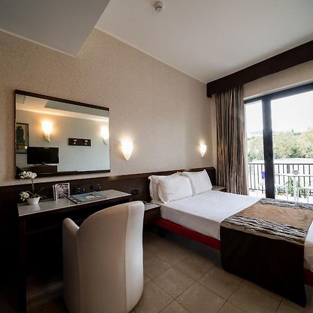 Mare Hotel سافونا المظهر الخارجي الصورة